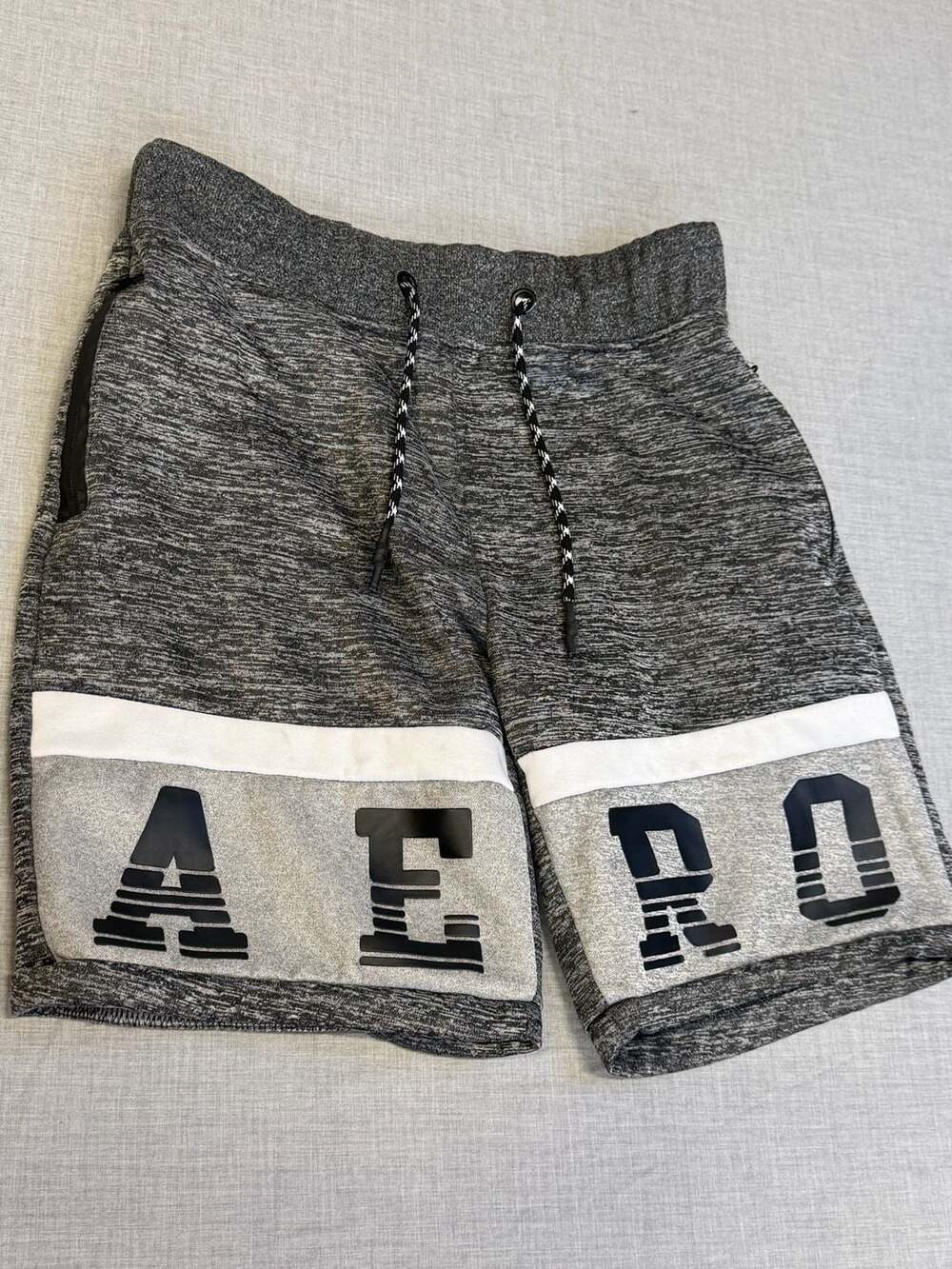 Aéropostale Men's AERO Graphic Fleece Shorts Marled Grey Size Medium